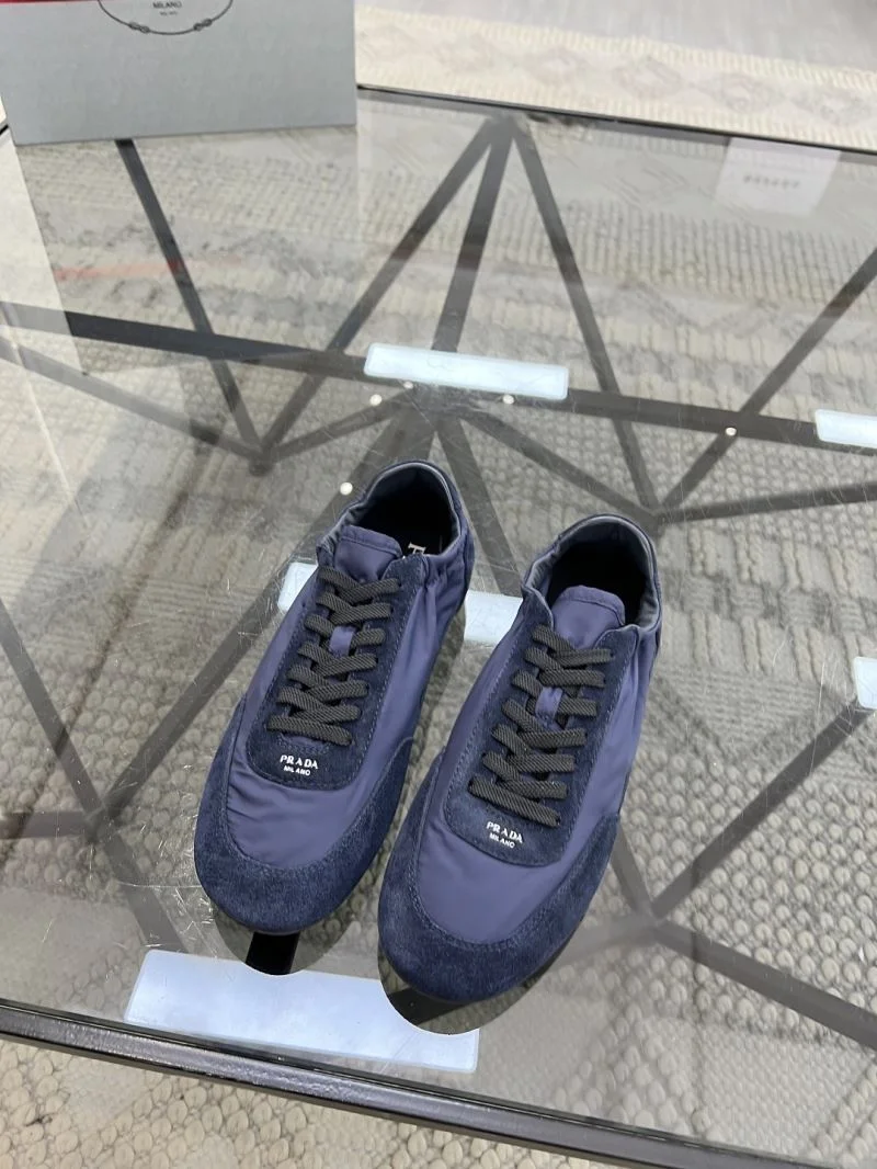 Prada Low Shoes Sporty 33774