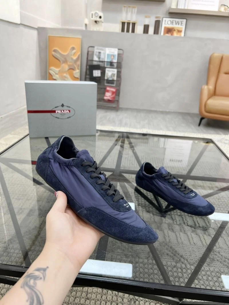 Prada Low Shoes Sporty 33774
