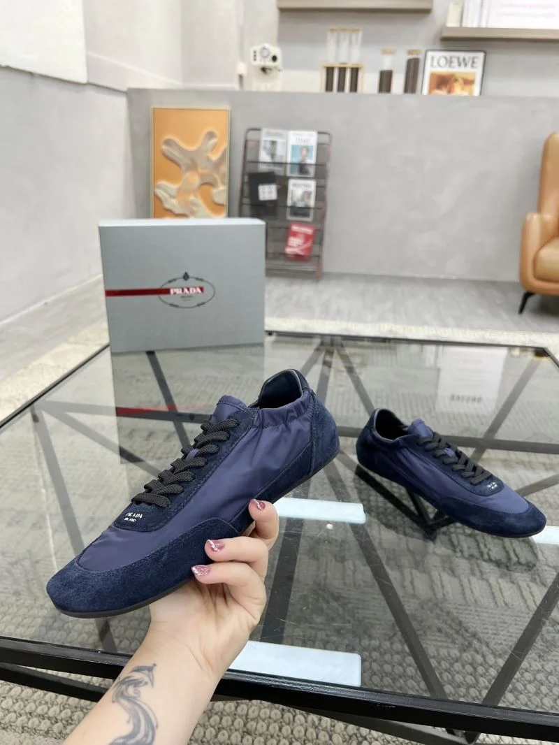 Prada Low Shoes Sporty 33774