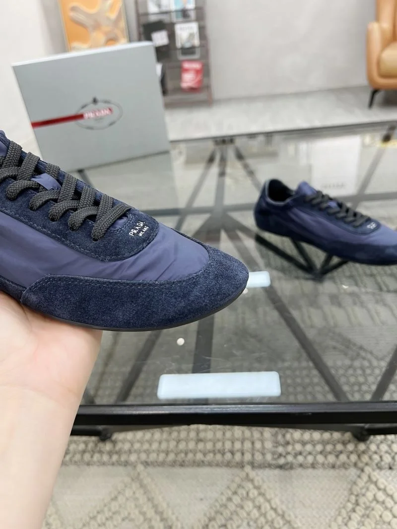 Prada Low Shoes Sporty 33774