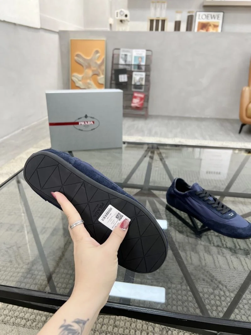 Prada Low Shoes Sporty 33774