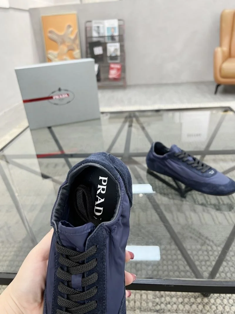 Prada Low Shoes Sporty 33774