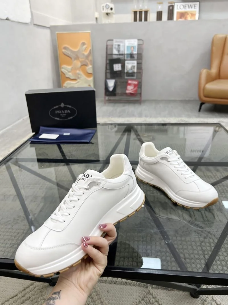Prada Low Shoes Durable 33760