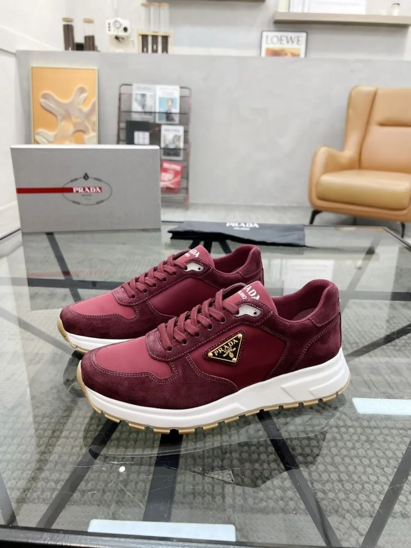 Modern Prada Low Shoes 33751