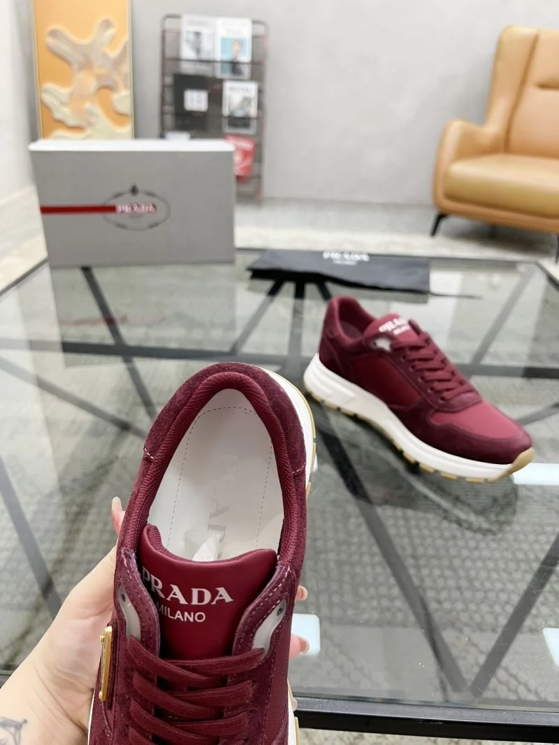 Modern Prada Low Shoes 33751