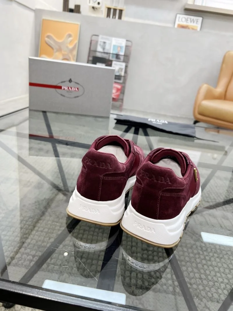 Modern Prada Low Shoes 33751