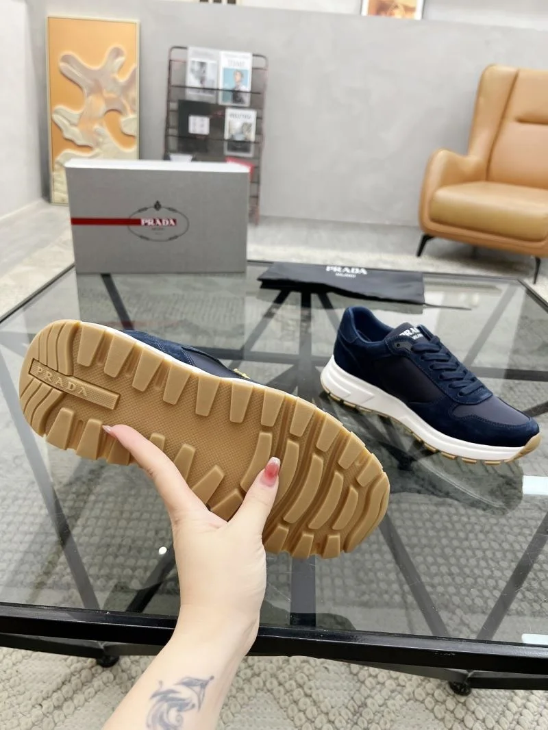 Prada Low Shoes Lightweight 33747