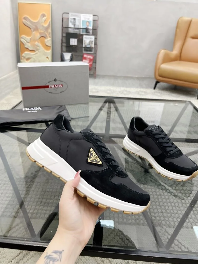 SmoothTexture Prada Low Shoes 33739