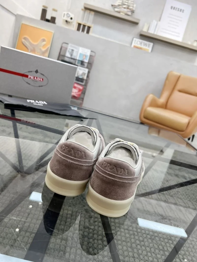 Prada Low Shoes MultiPurpose 33737