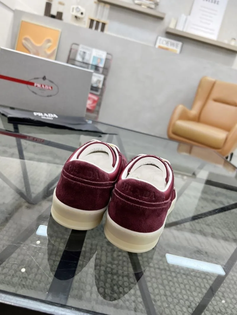 Prada Low Shoes Comfortable 33727