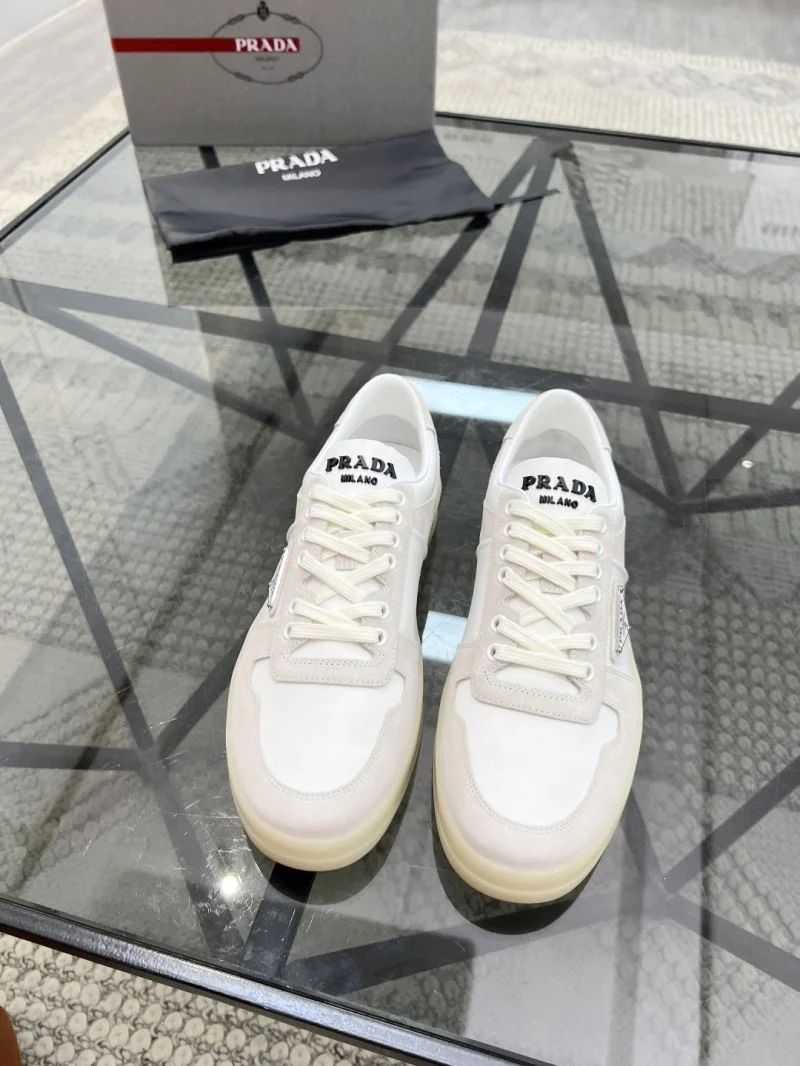 Prada Low Shoes Minimalist 33720