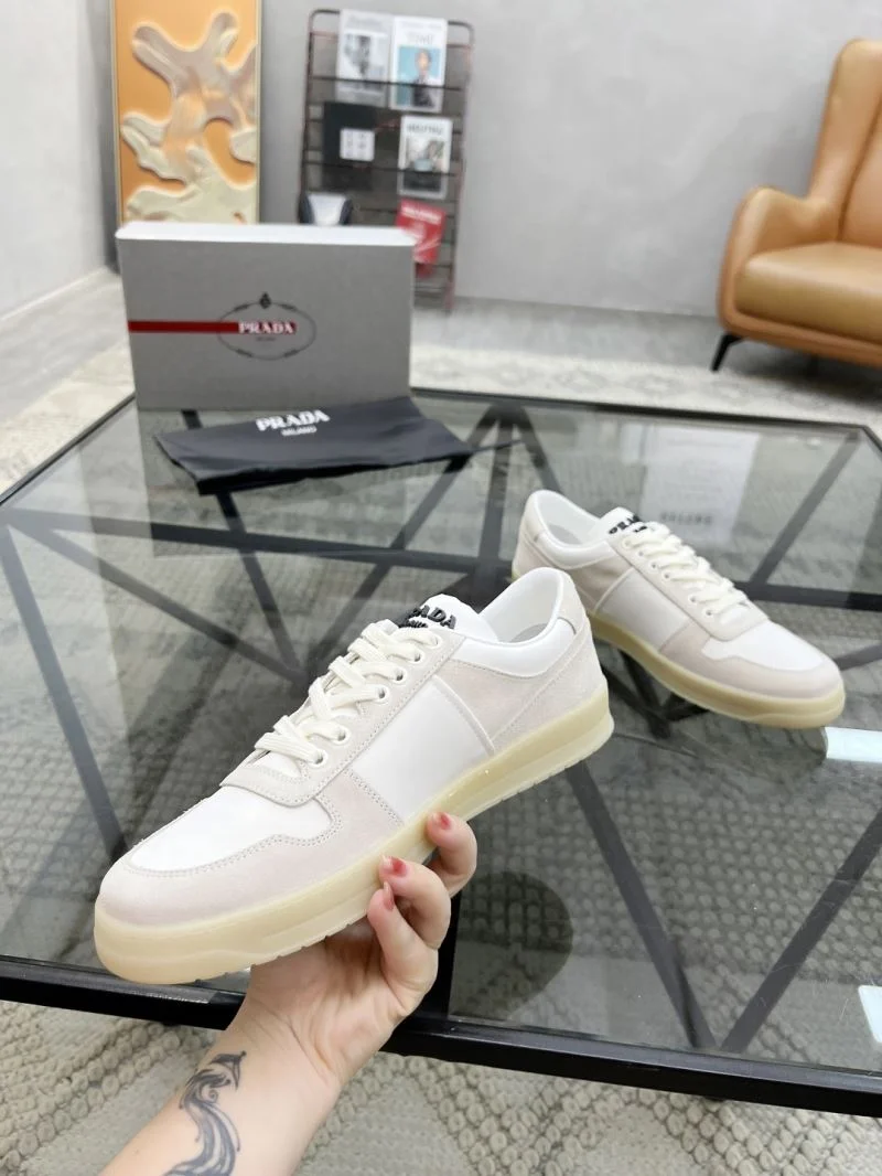Prada Low Shoes Minimalist 33720