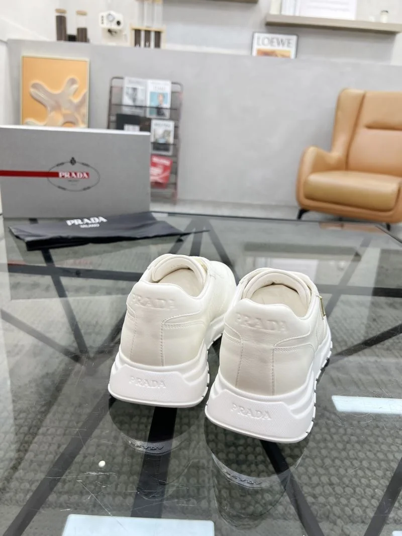 FashionForward Prada Low Shoes 33711