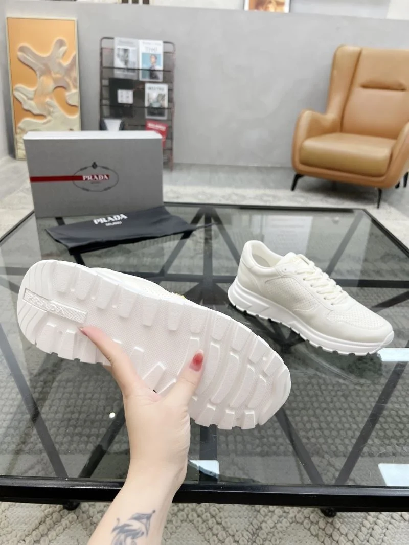 FashionForward Prada Low Shoes 33711