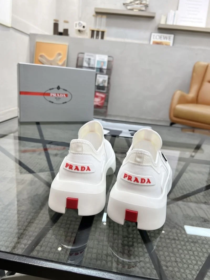 Prada Low Shoes Breathable 33724