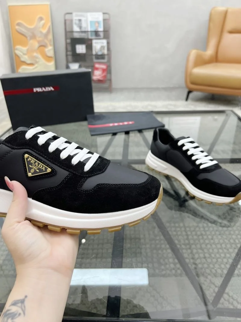 Prada Low Shoes TravelReady 33710