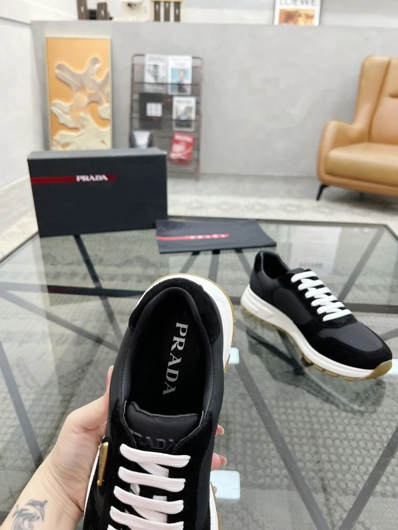 Prada Low Shoes TravelReady 33710