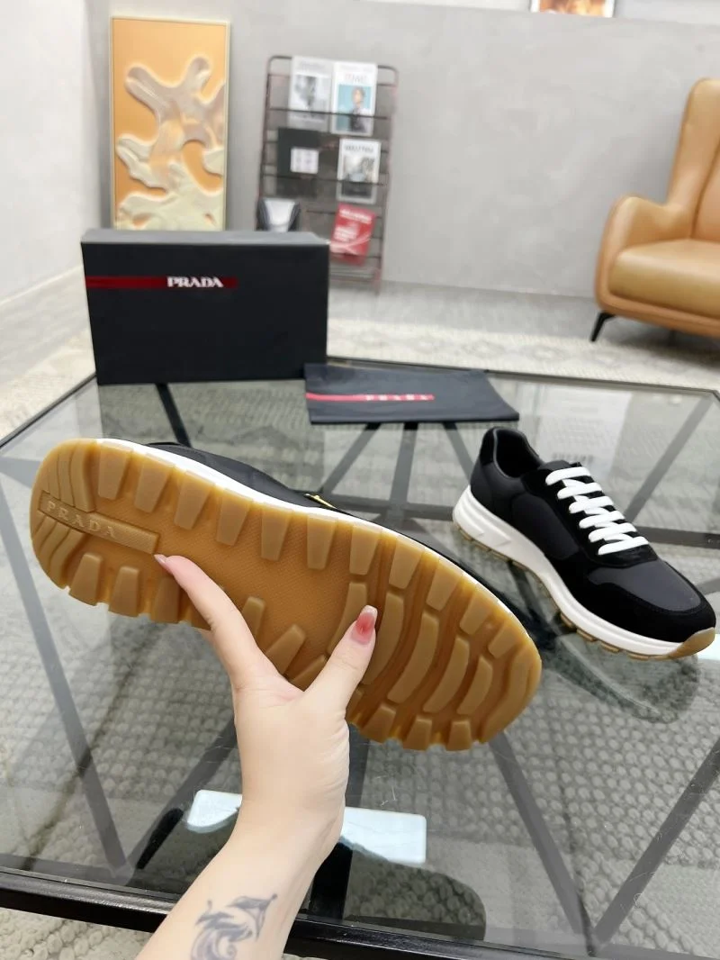 Prada Low Shoes TravelReady 33710