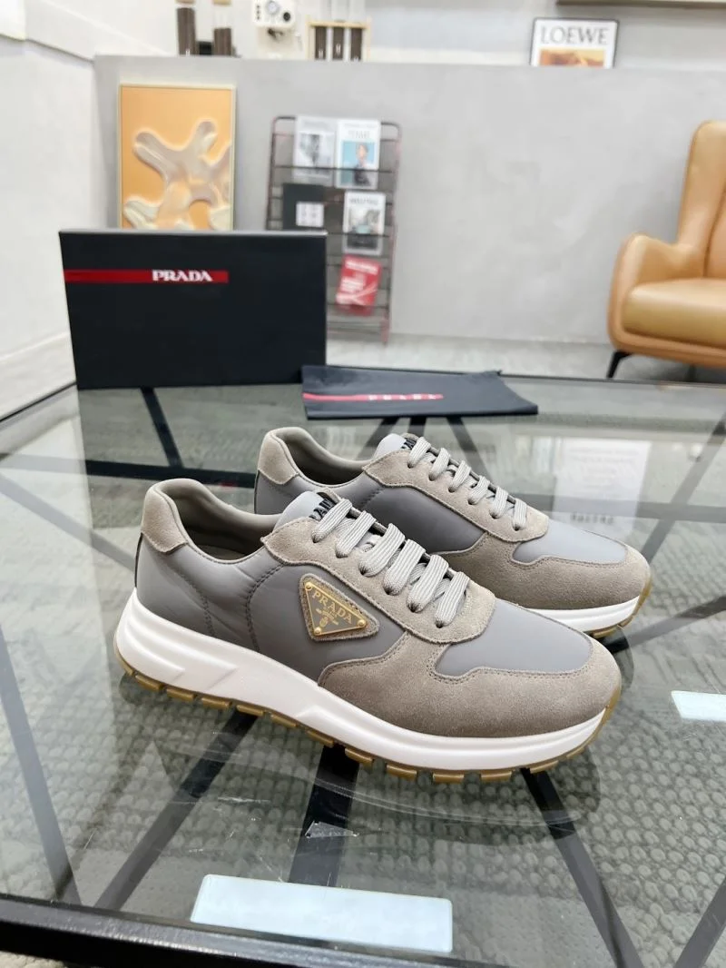 Sophisticated Prada Low Shoes 33722