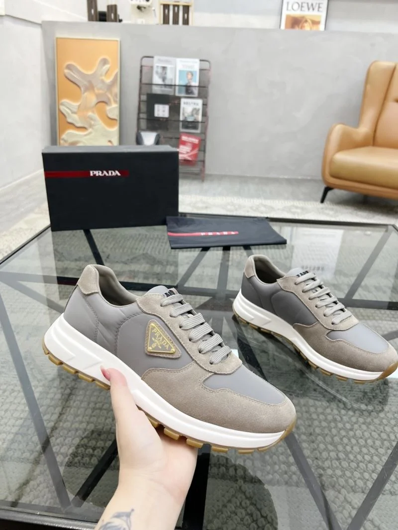 Sophisticated Prada Low Shoes 33722