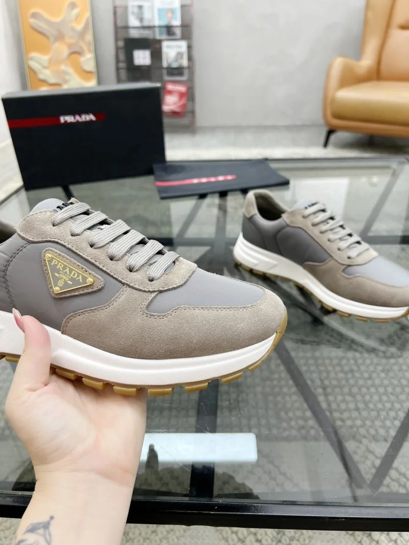 Sophisticated Prada Low Shoes 33722
