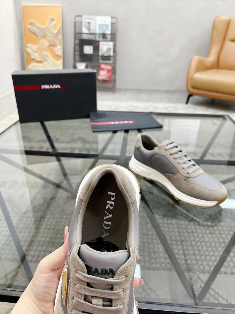 Sophisticated Prada Low Shoes 33722