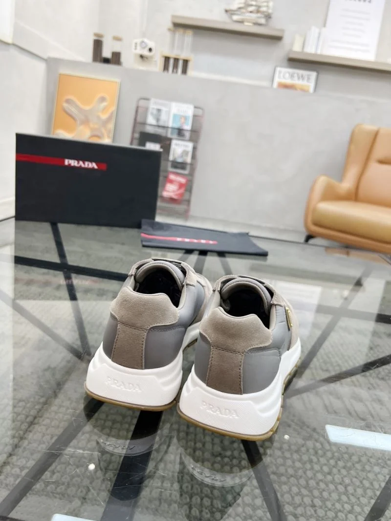 Sophisticated Prada Low Shoes 33722