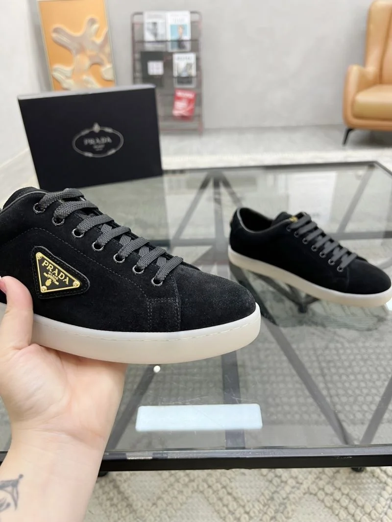ZipUp Prada Low Shoes 33714
