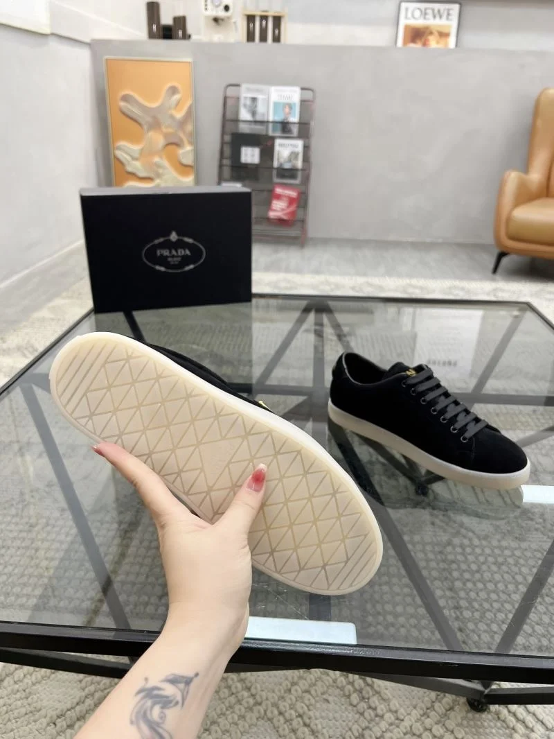 ZipUp Prada Low Shoes 33714