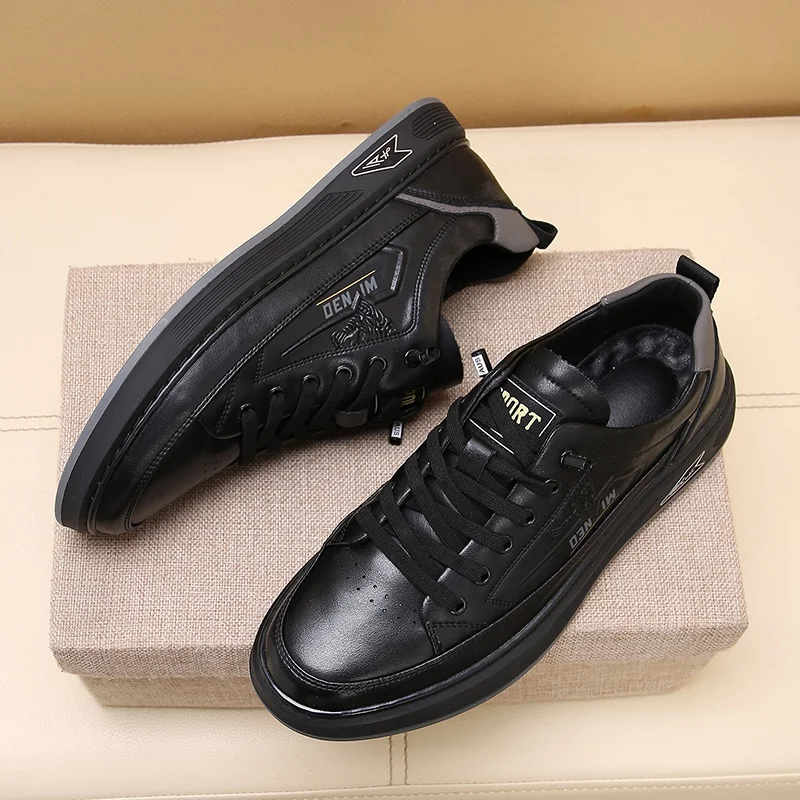 Lightweight Prada Low Shoes 33702