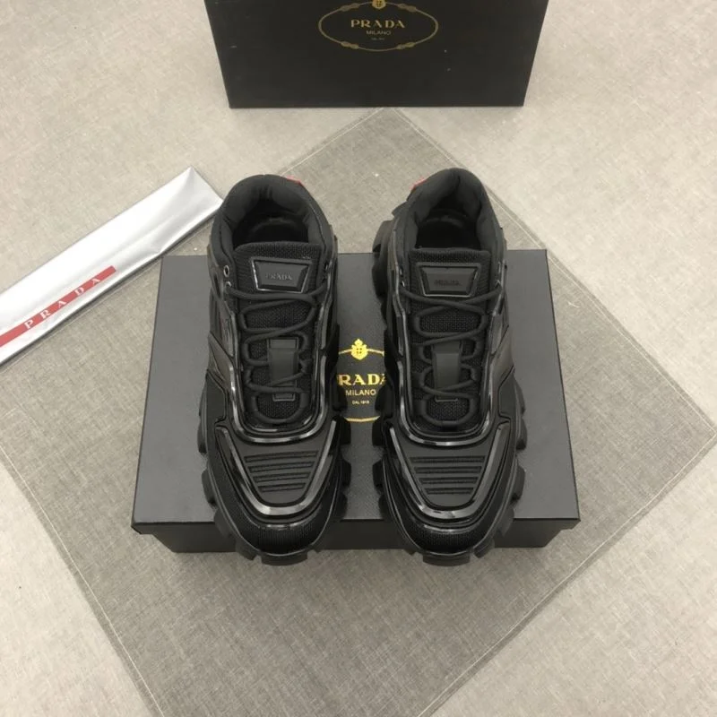 Prada Low Shoes Durable 33709