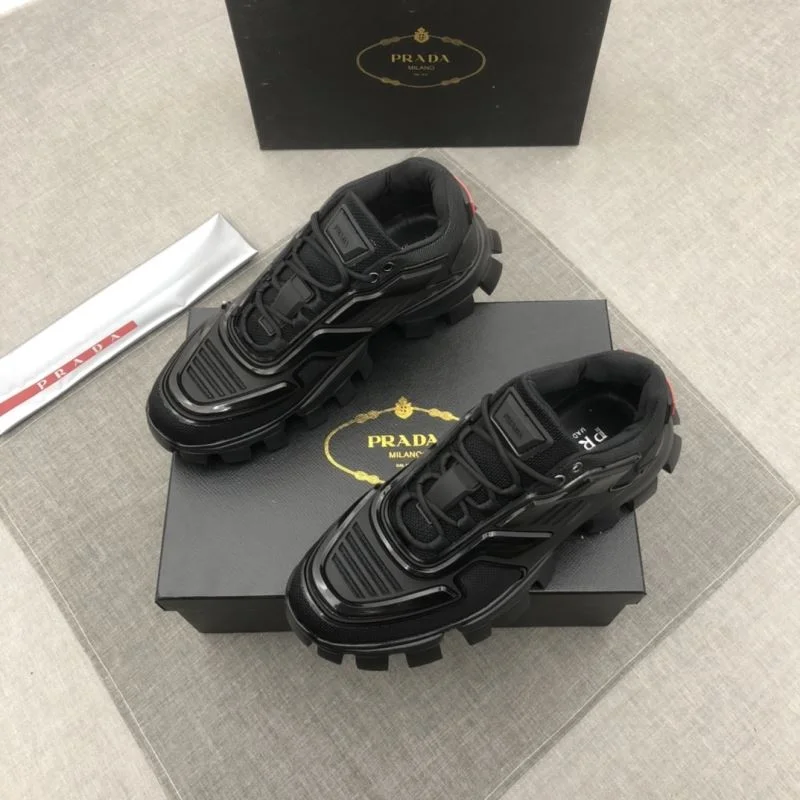 Prada Low Shoes Durable 33709