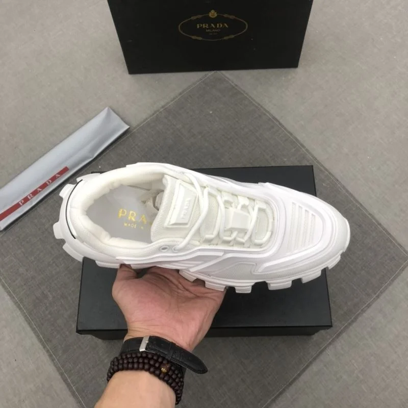 Timeless Prada Low Shoes 33705