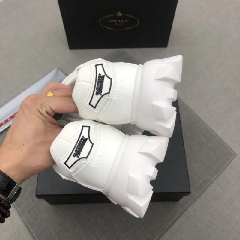 Timeless Prada Low Shoes 33705