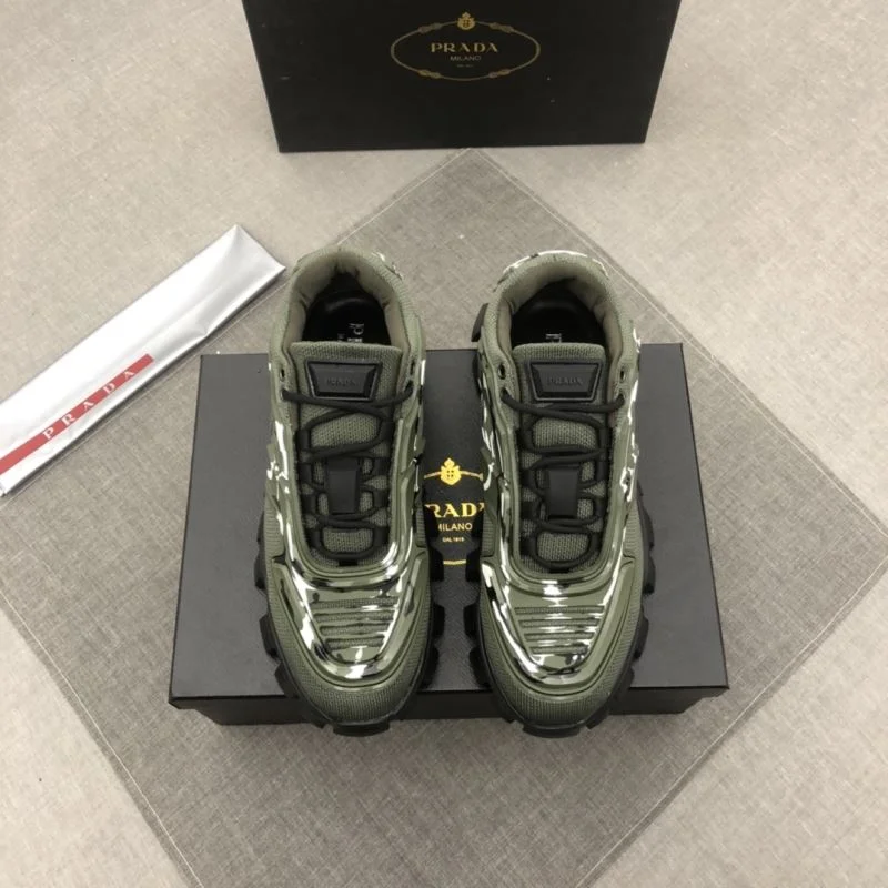 Prada Low Shoes Durable 33706