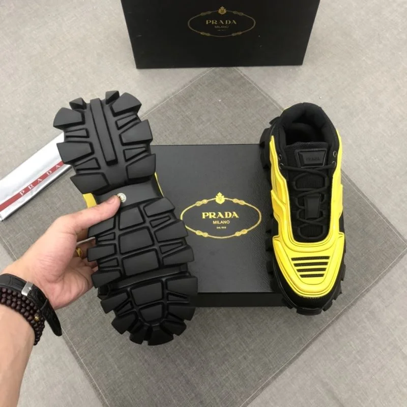 Effortless Prada Low Shoes 33699