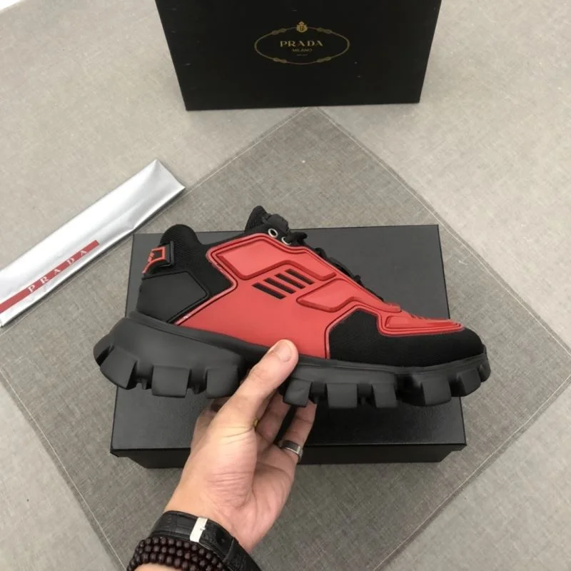 Vibrant Prada Low Shoes 33696