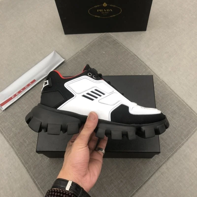 Prada Low Shoes WaterResistant 33693