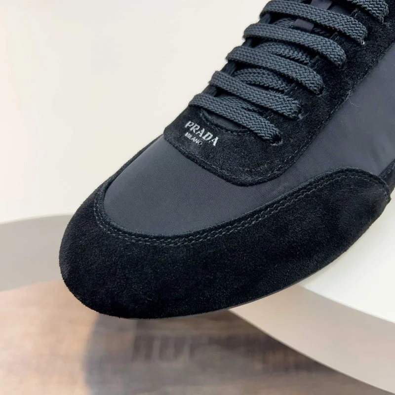 Sophisticated Prada Low Shoes 33694