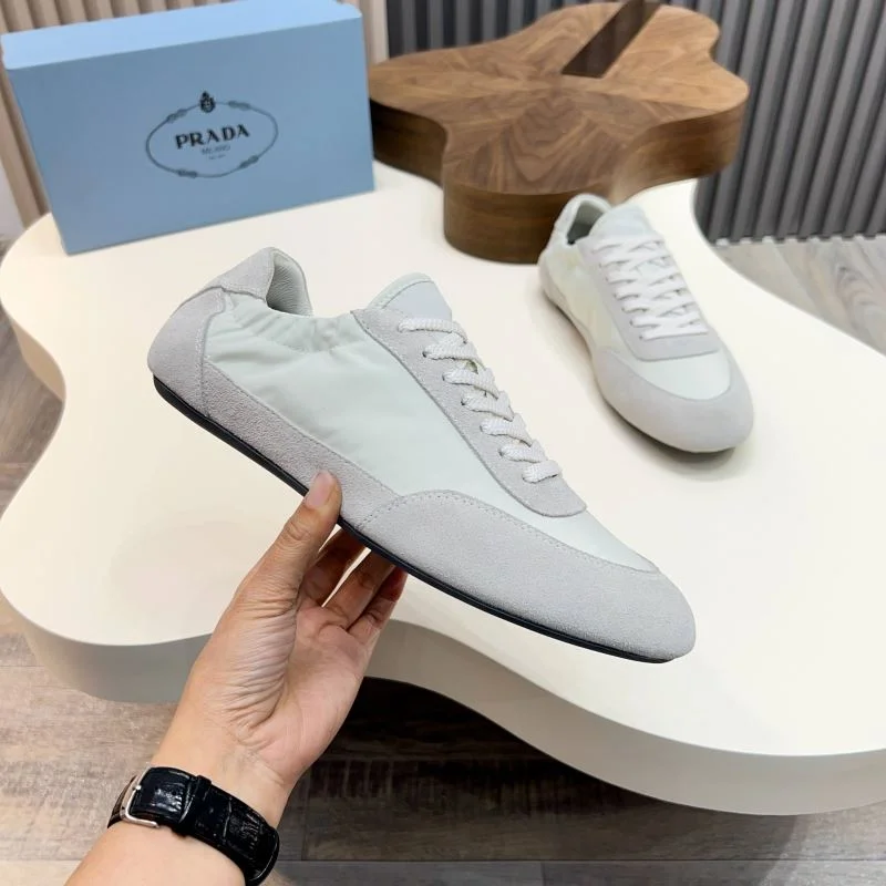 RelaxedFit Prada Low Shoes 33672