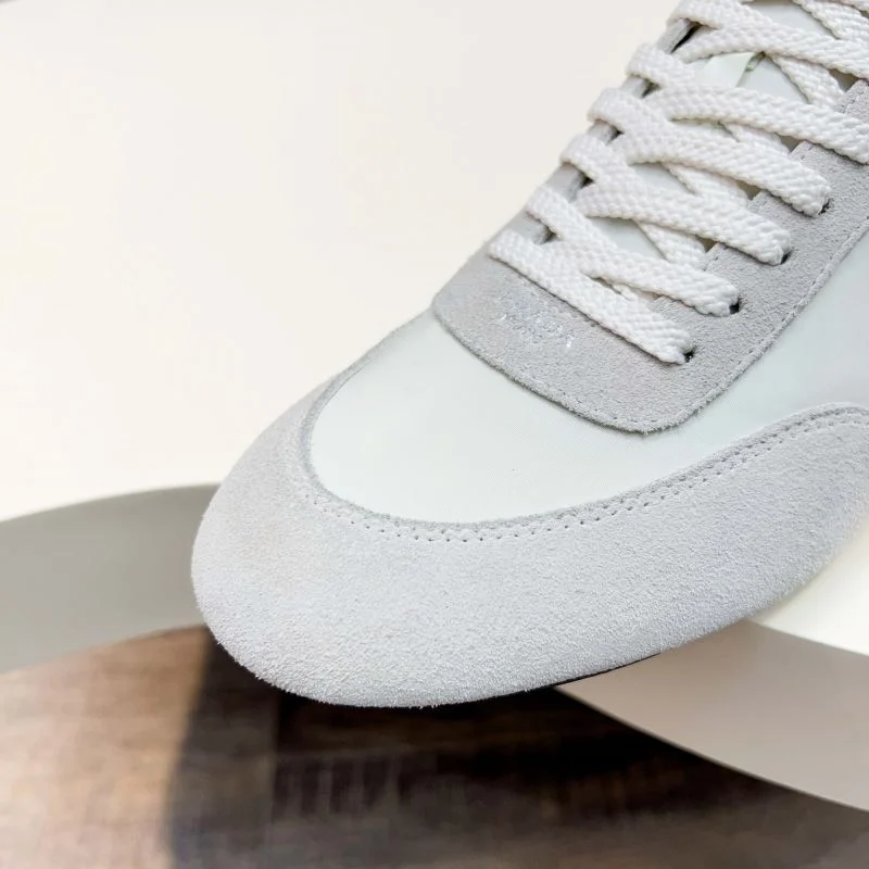 RelaxedFit Prada Low Shoes 33672