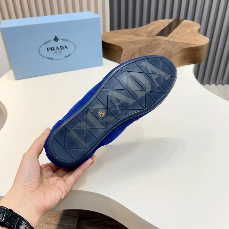 Neat Prada Low Shoes 33689