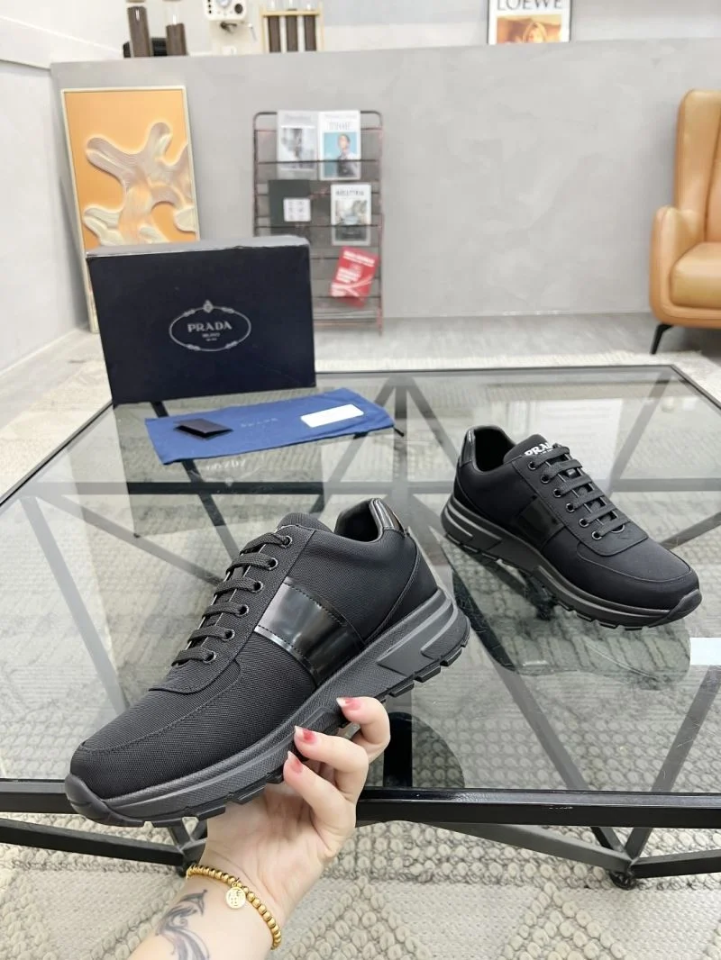 Refined Prada Low Shoes 33676