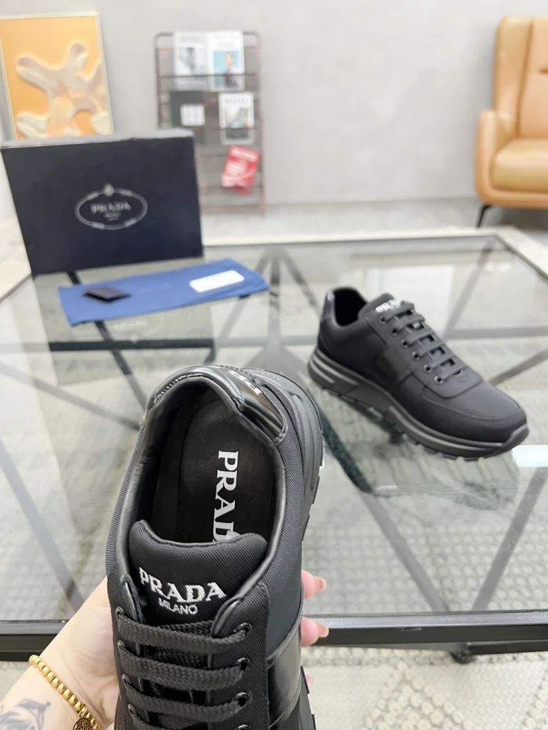 Refined Prada Low Shoes 33676