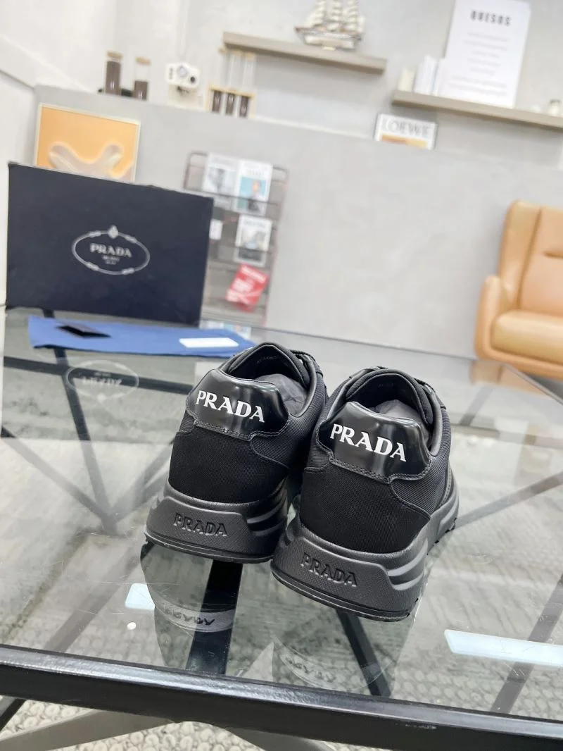 Refined Prada Low Shoes 33676