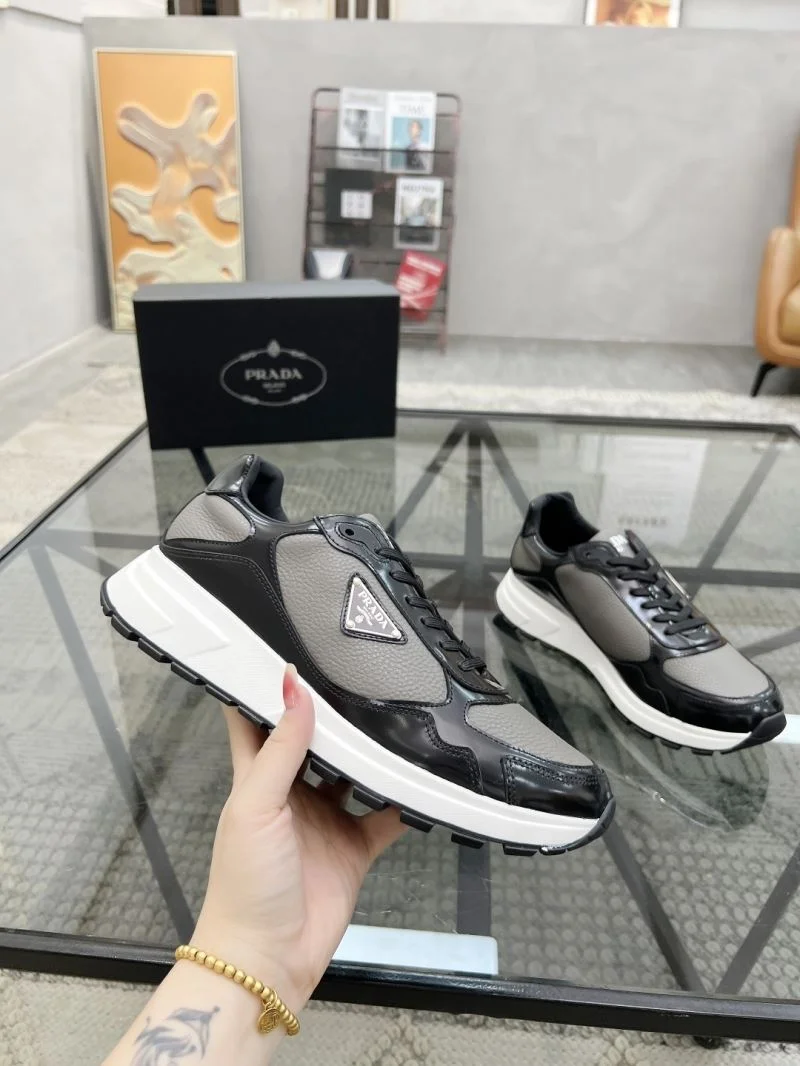 Neat Prada Low Shoes 33682