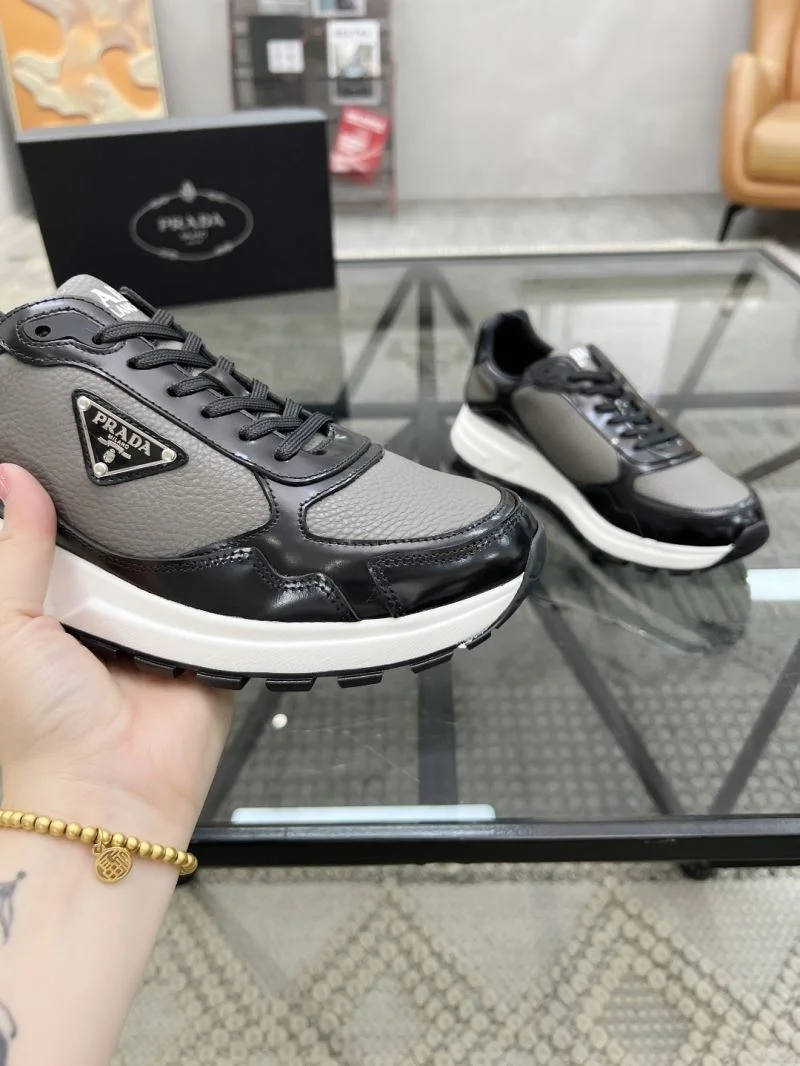 Neat Prada Low Shoes 33682