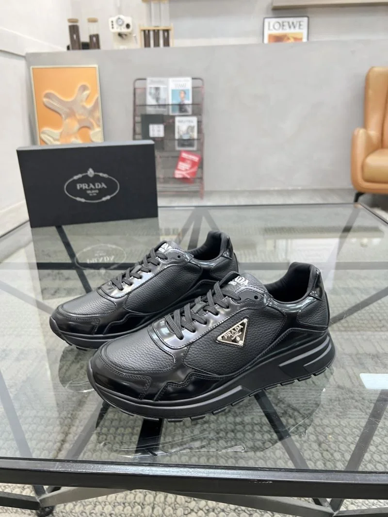 Prada Low Shoes Neat 33678