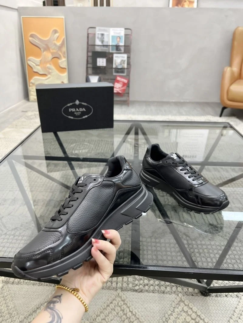 Prada Low Shoes Neat 33678