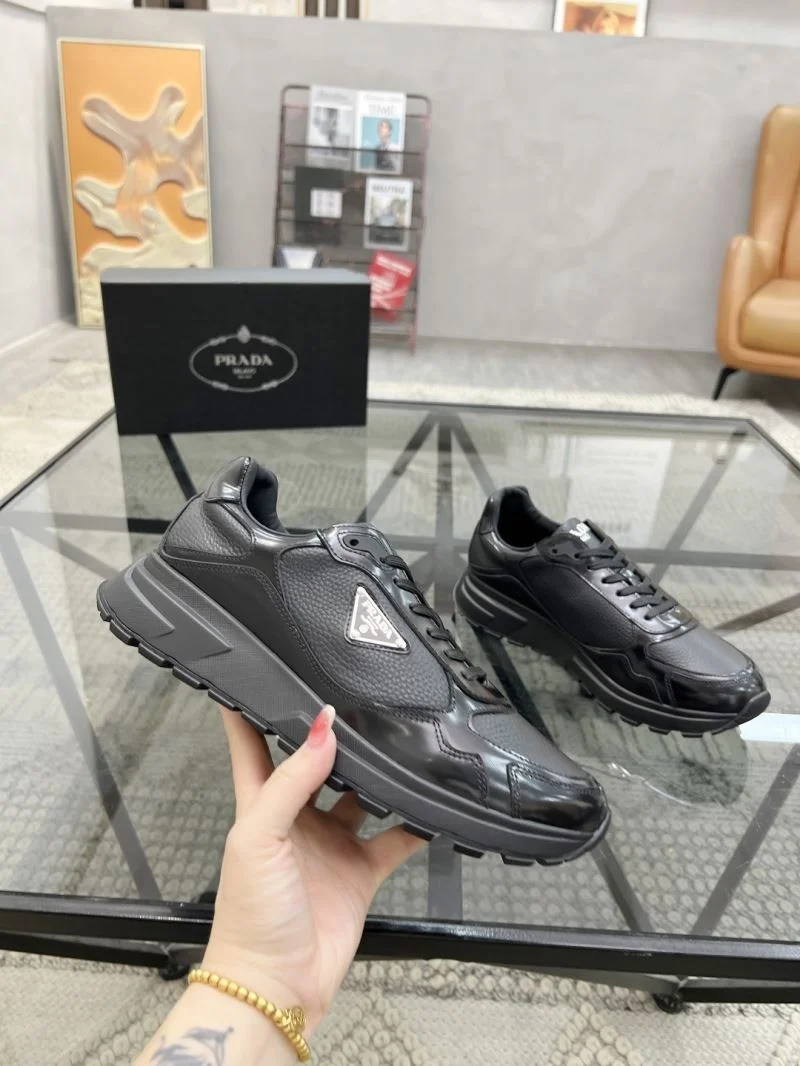 Prada Low Shoes Neat 33678
